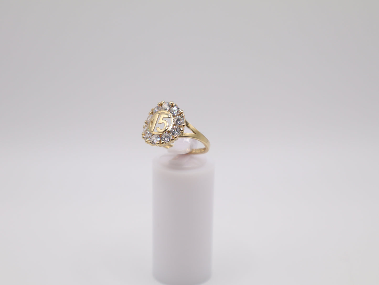 Size 8.25, 1.9mm, Quinceañera Ring