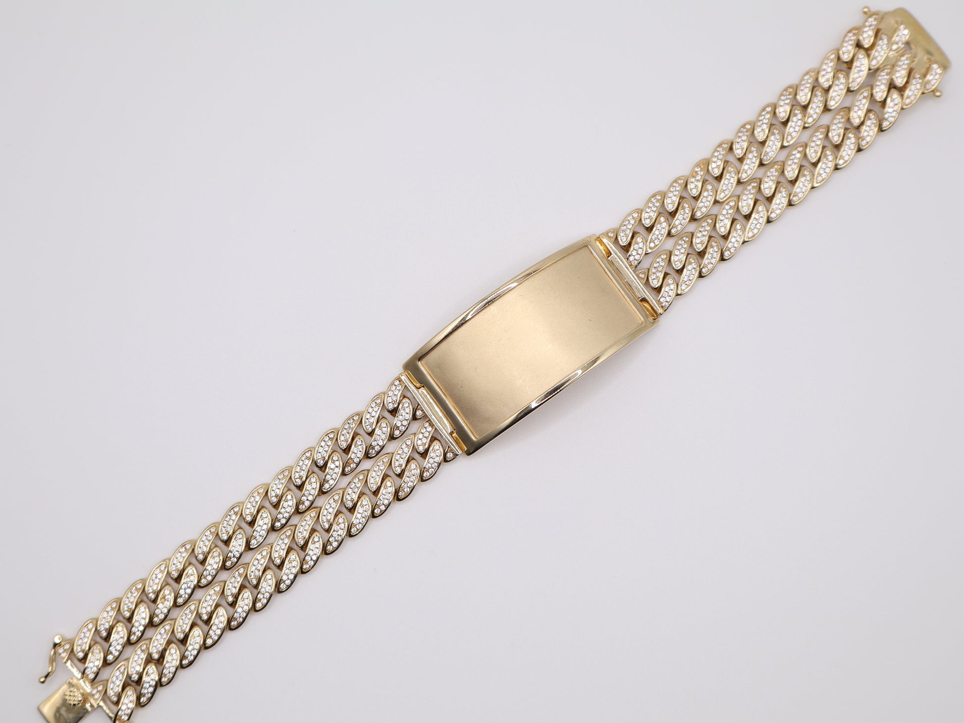 75.2g, 8.5in, 24.5mm Curb-Cuban Bracelet