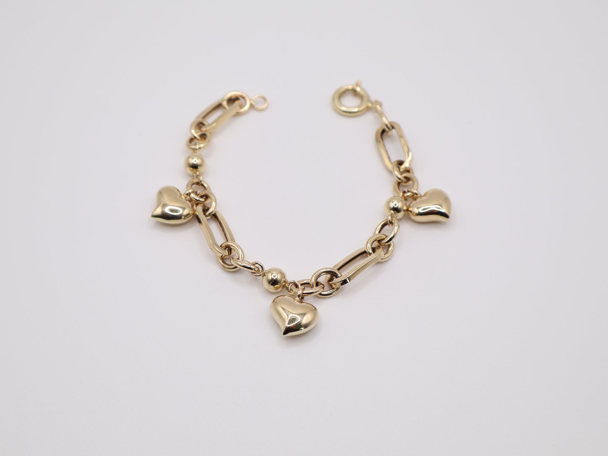 8.9g, 7in, 8.02mm Heart Bracelet
