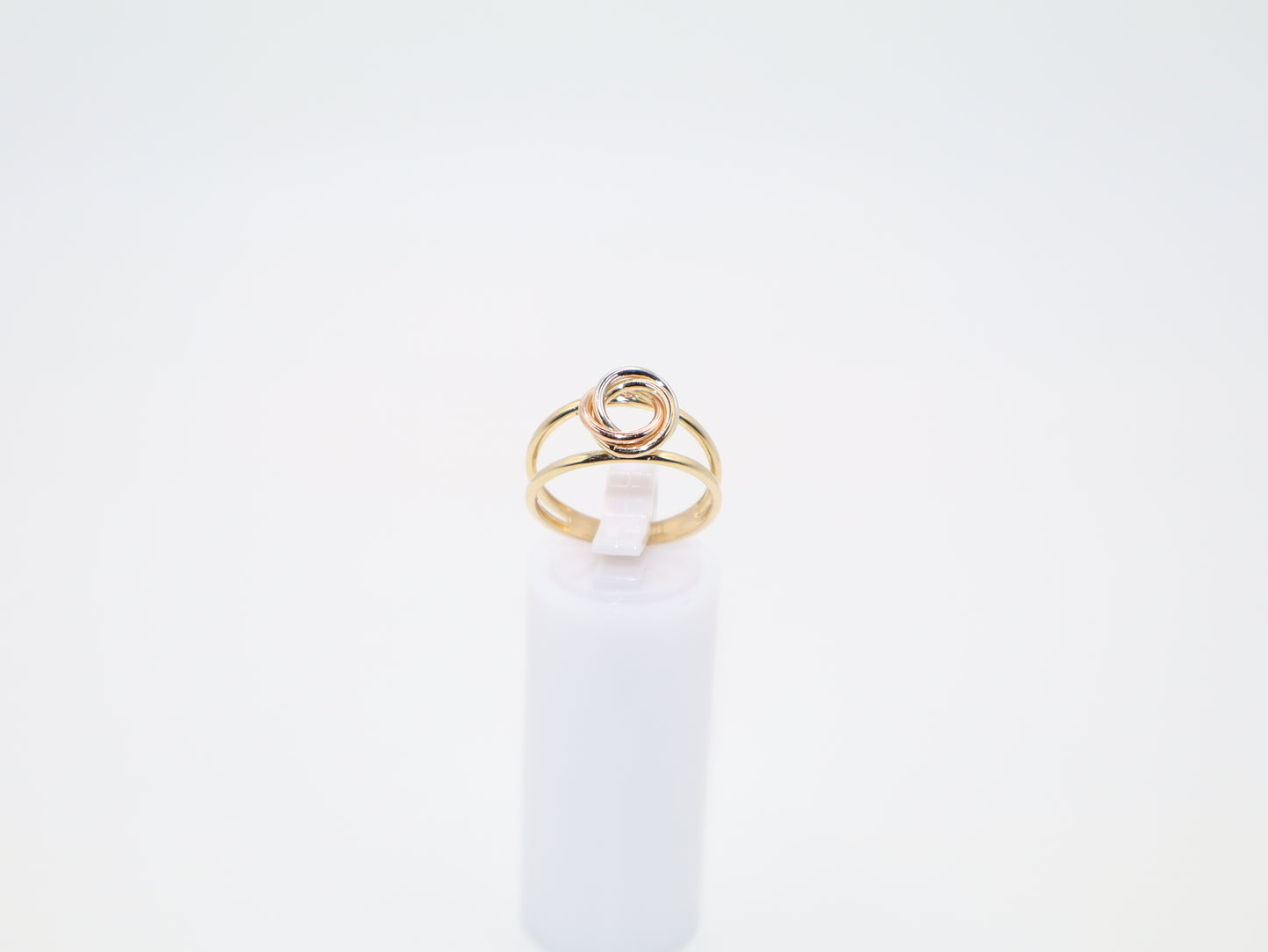 2.1g Size 6.75, 2.85mm Contemporary Ring