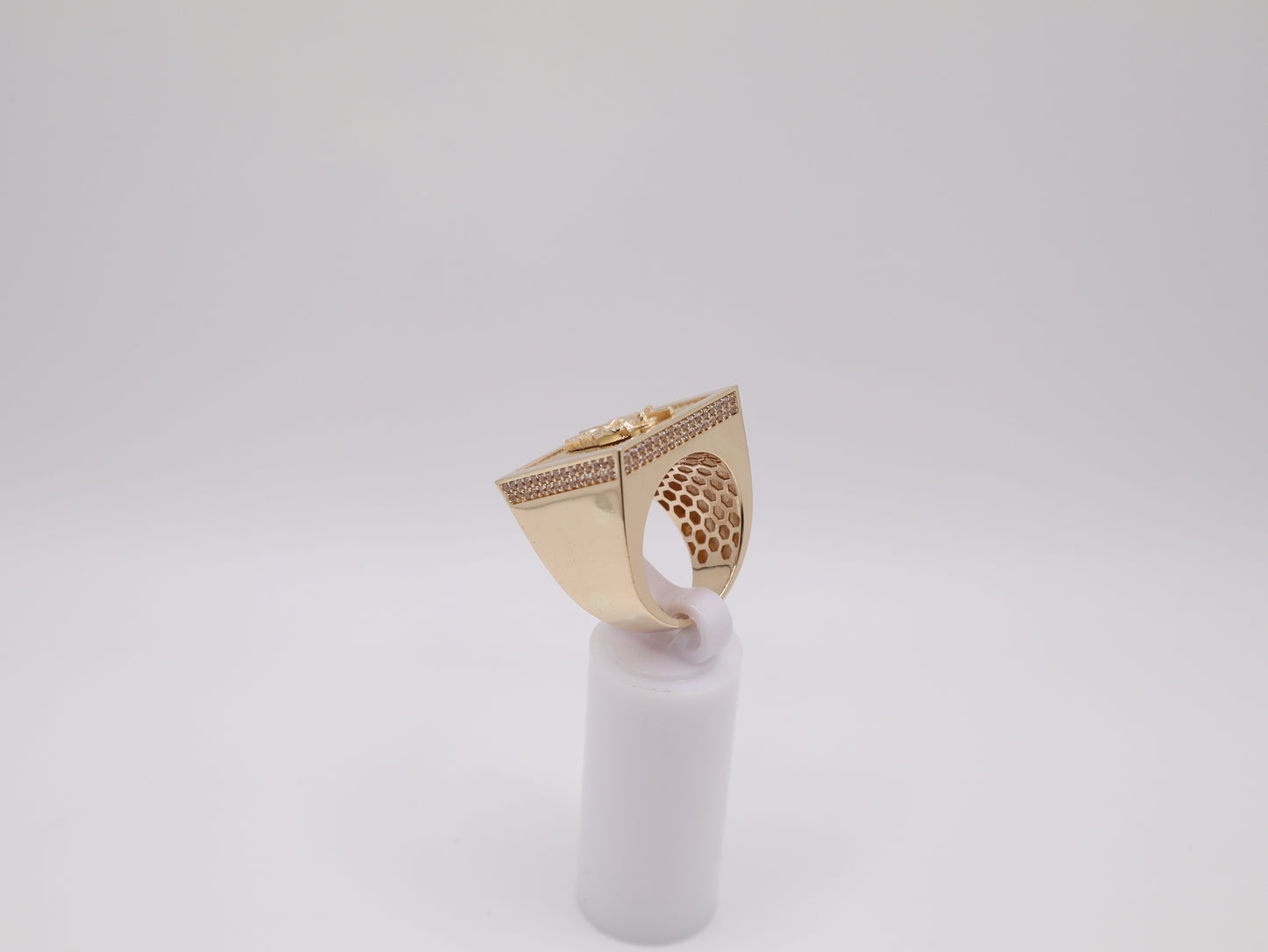 13.6g Size 9.75, 5.53mm Saint Jude Ring