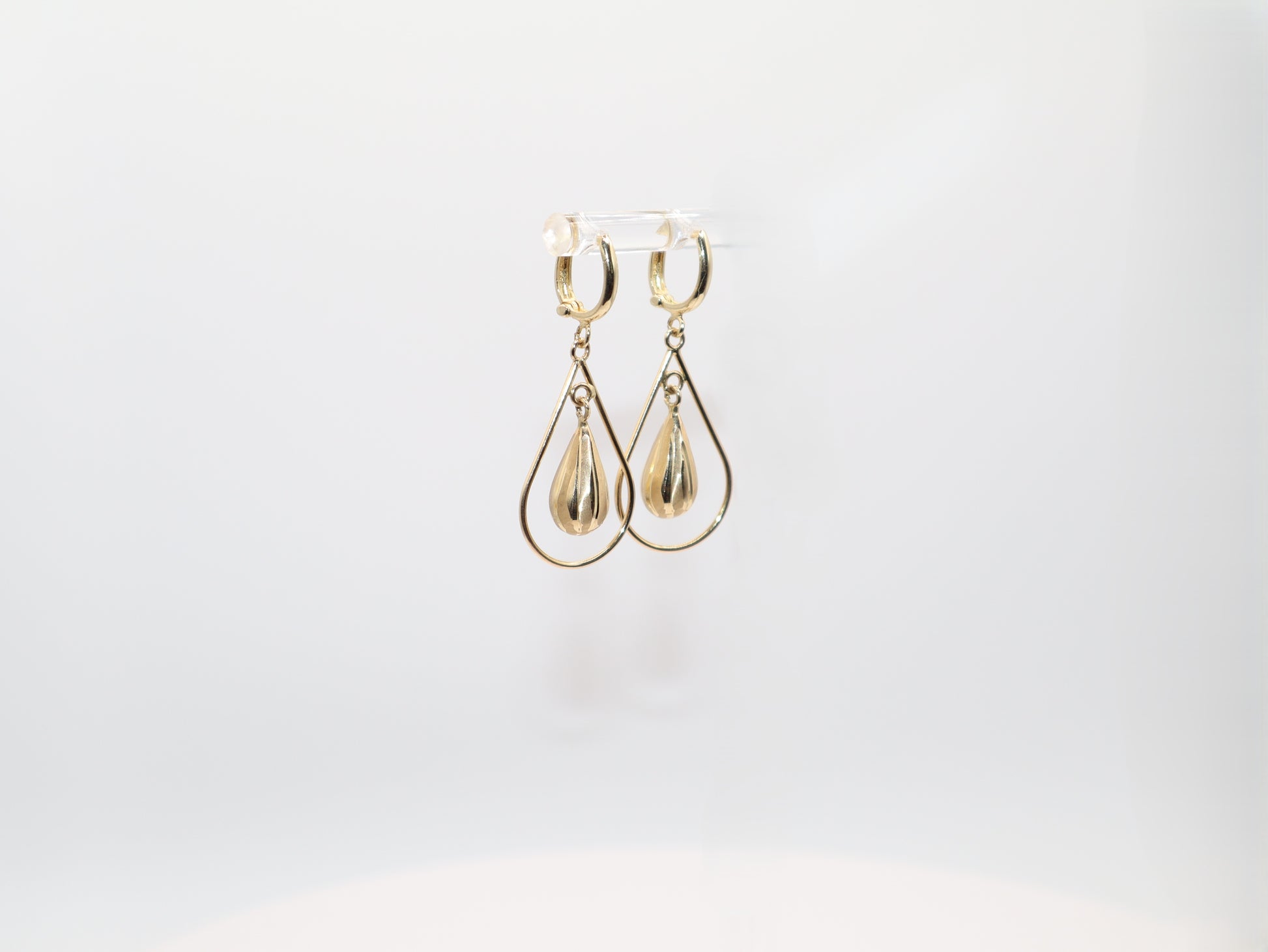 3.4g 1.5in, Contemporary Earrings