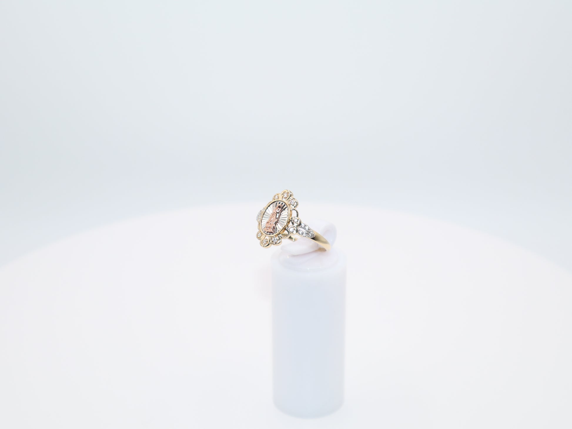 2.2g Size 8.25, 1.38mm Religious Ring