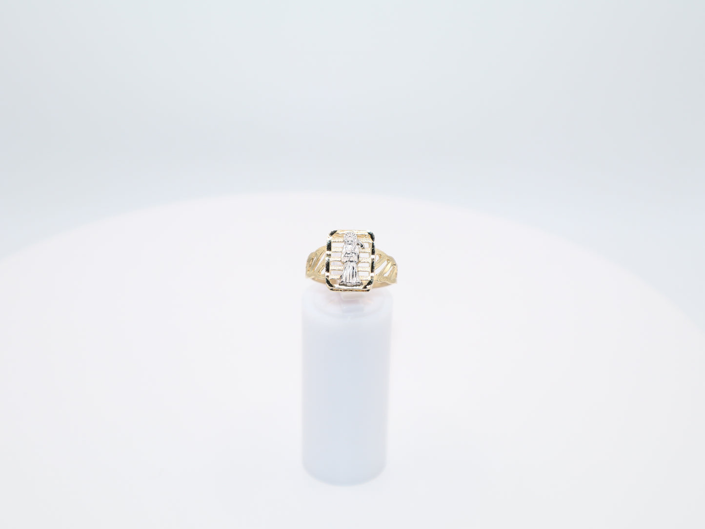 2.2g Size 8.25, 1.38mm Religious Ring