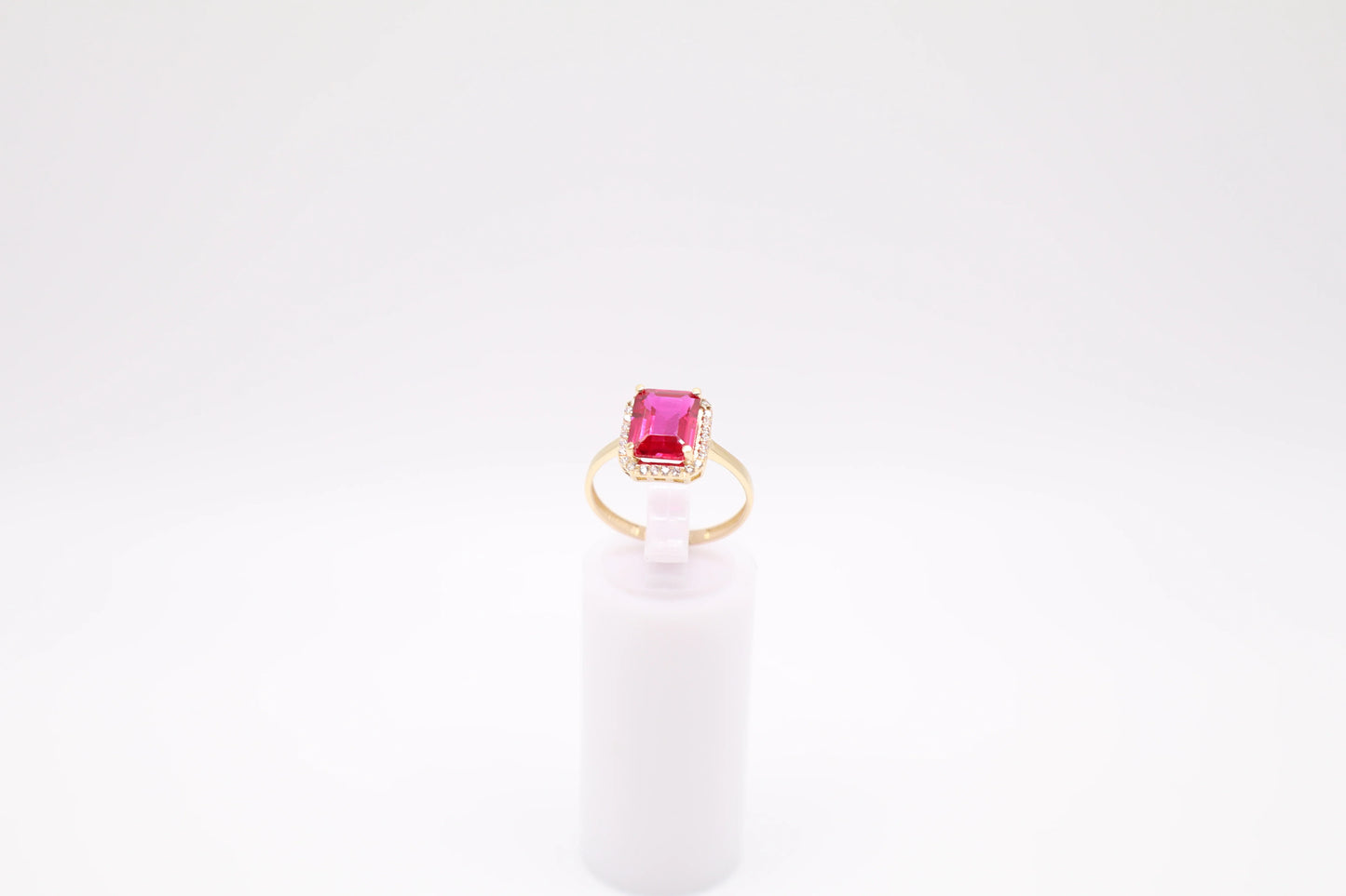 Size 7, 1.9mm Red Stone Ring