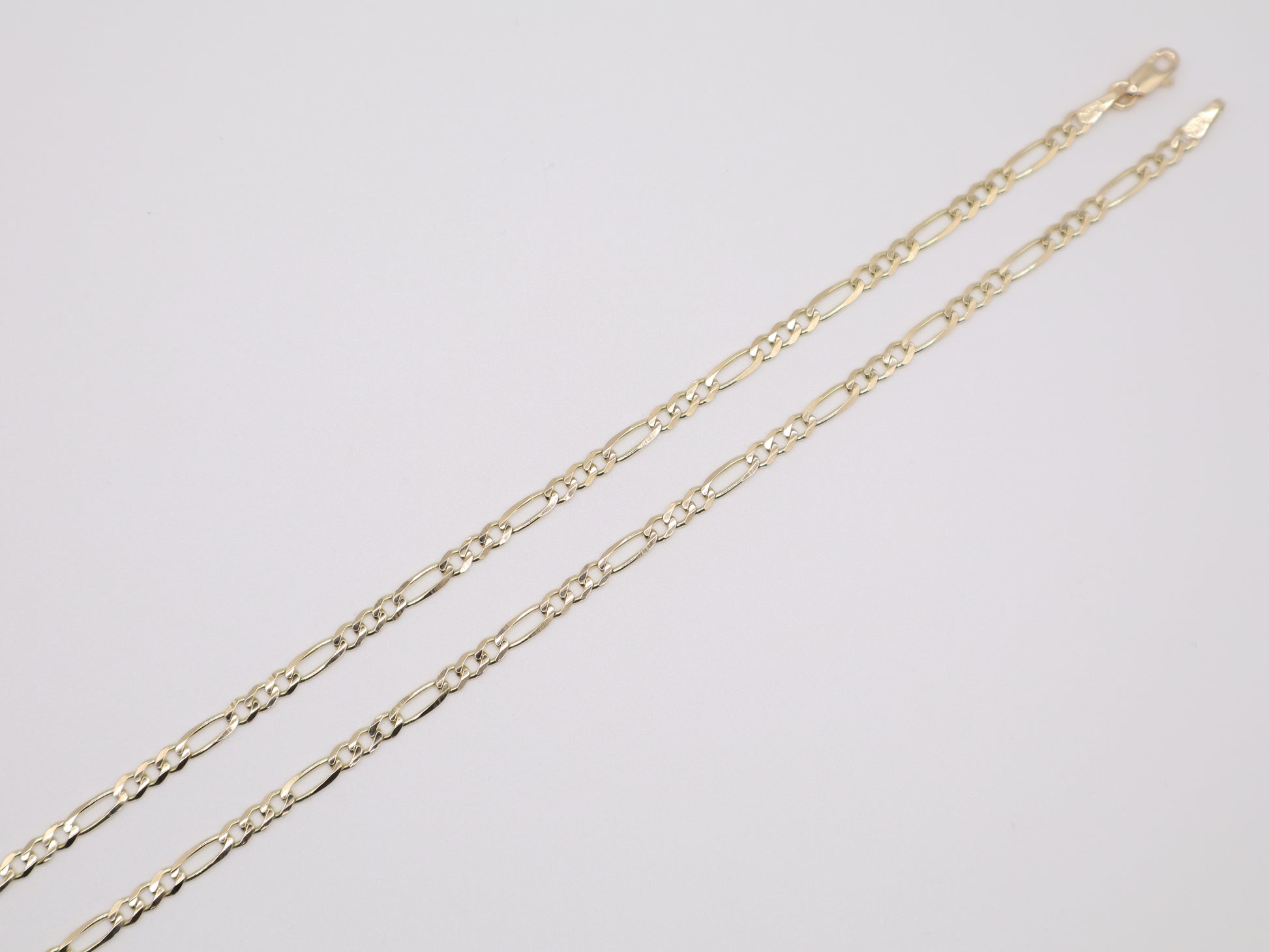 8.9g 24in, 3.21mm Figaro Chain