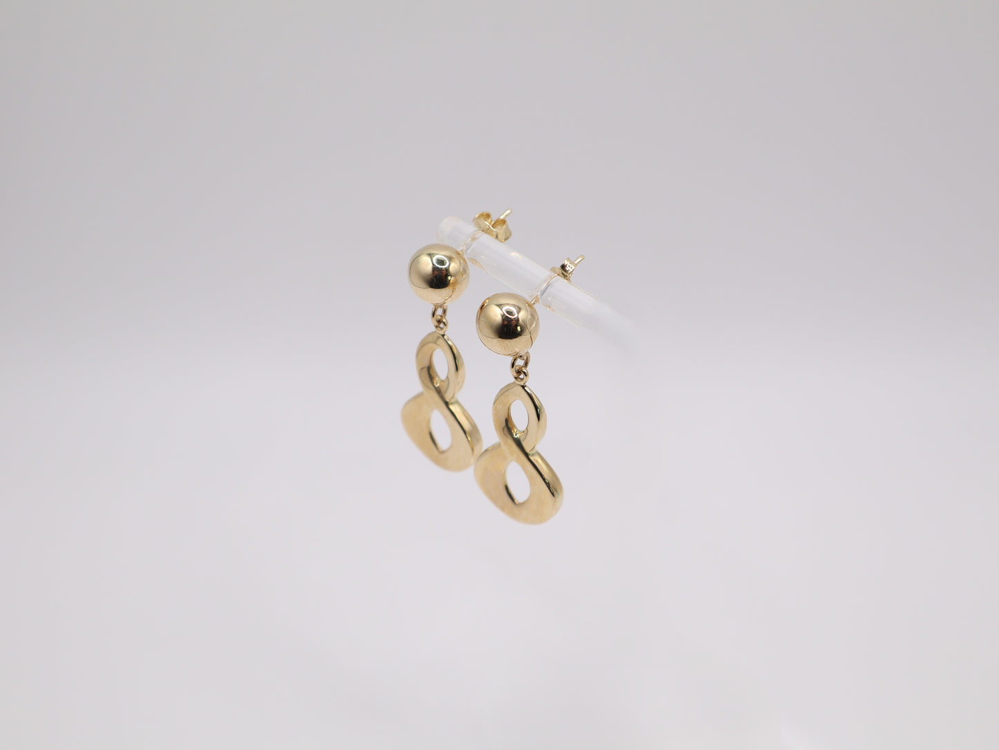 3.6g, 1.5in, 15mm Contemporary Earring