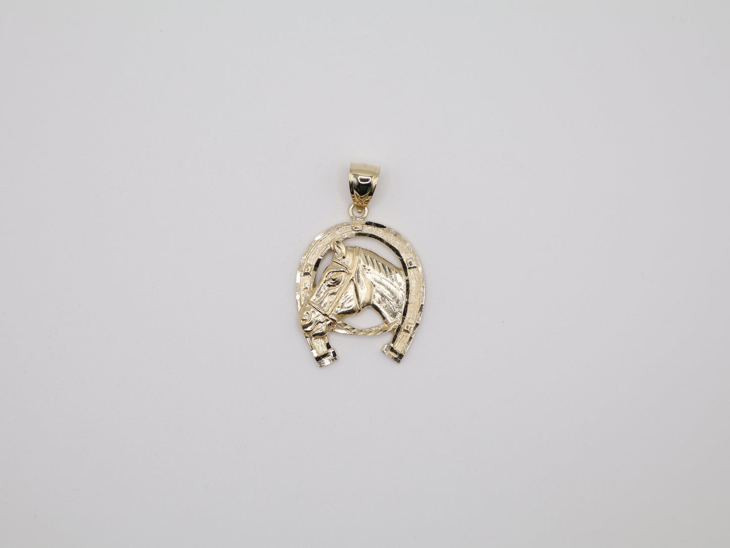 8.5g 1.62in, 27mm Horseshoe Pendant