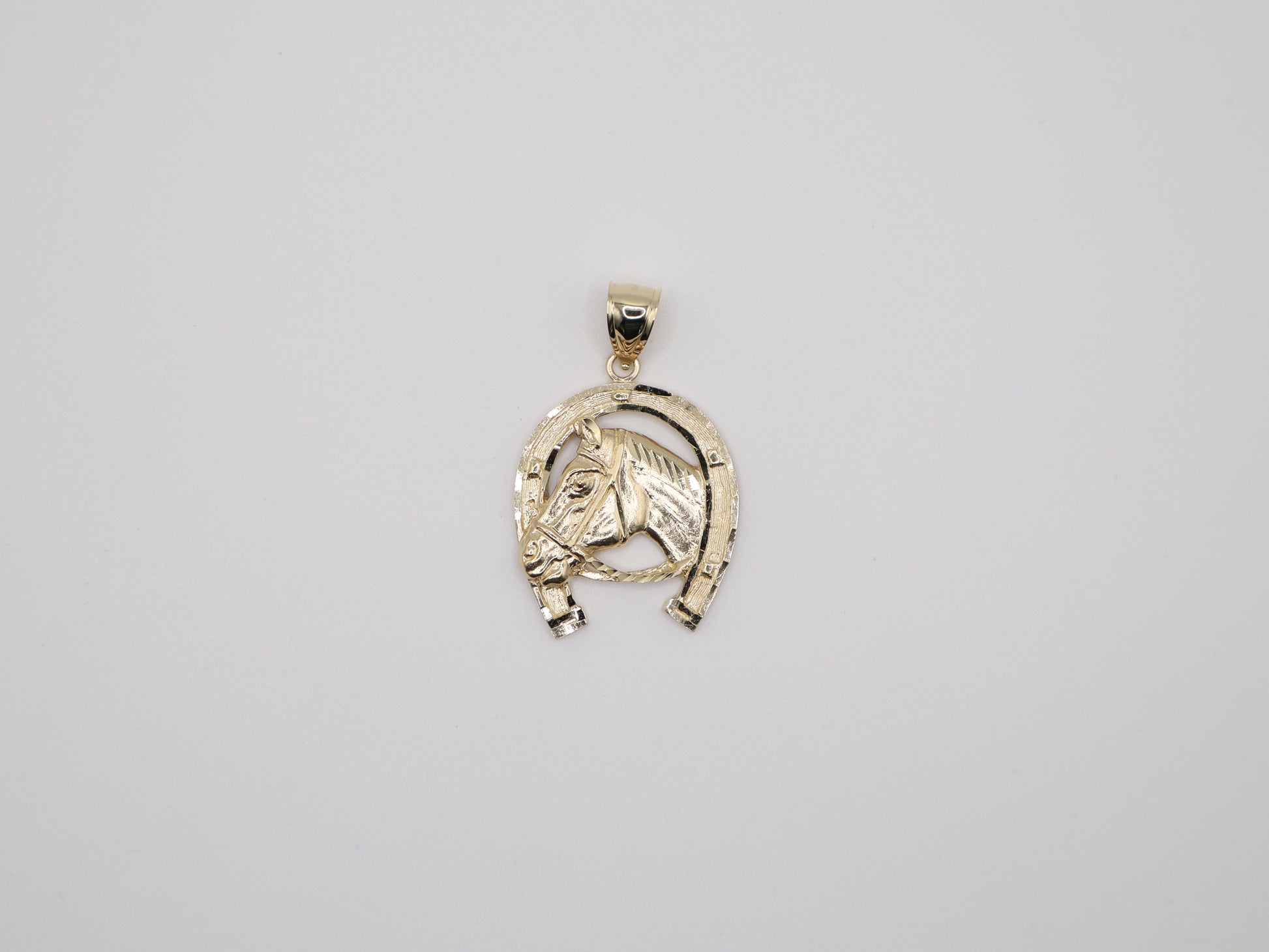 8.5g 1.62in, 27mm Horseshoe Pendant