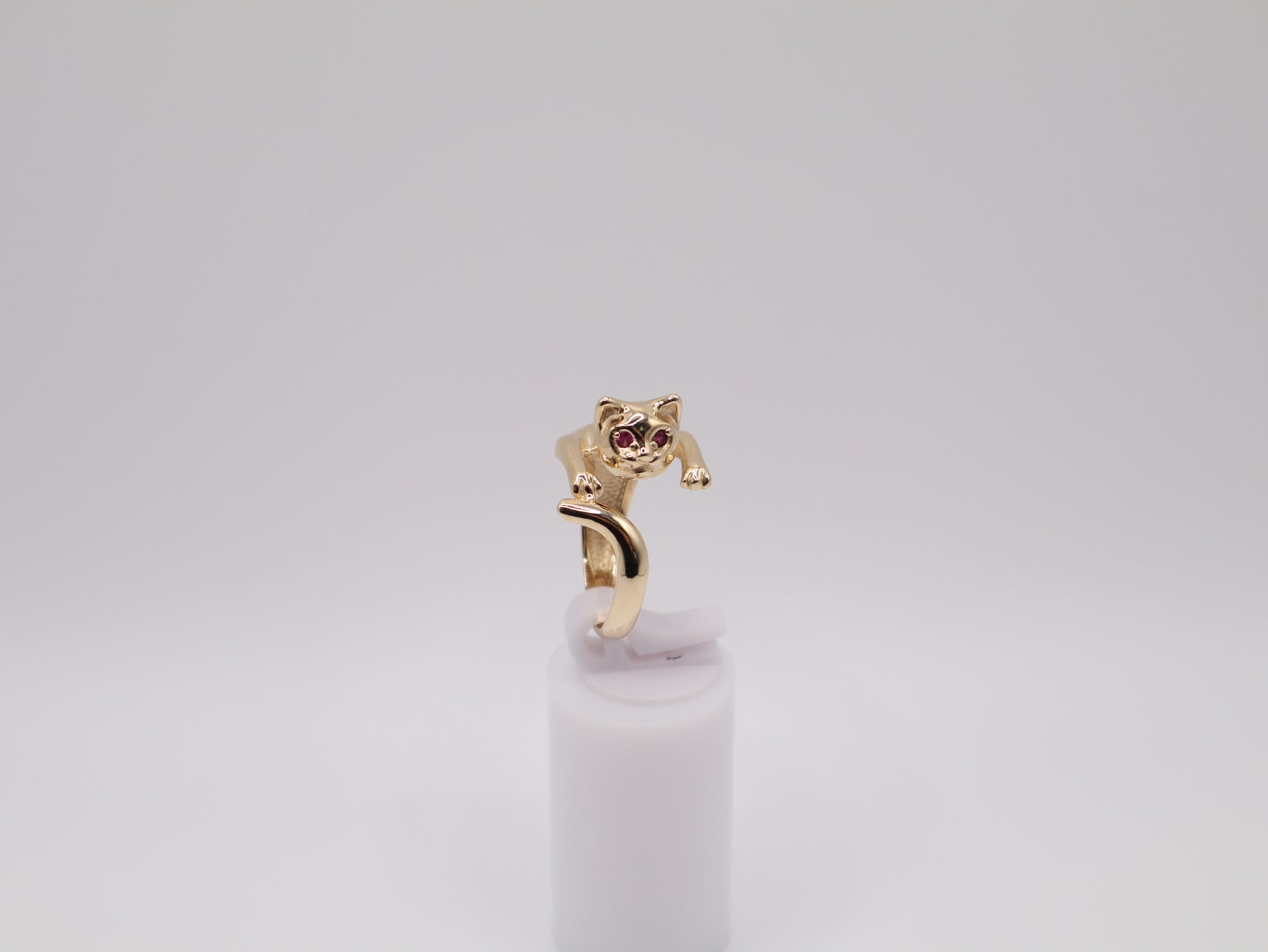 6.4g Size 7.25, 3.5mm Cat Ring