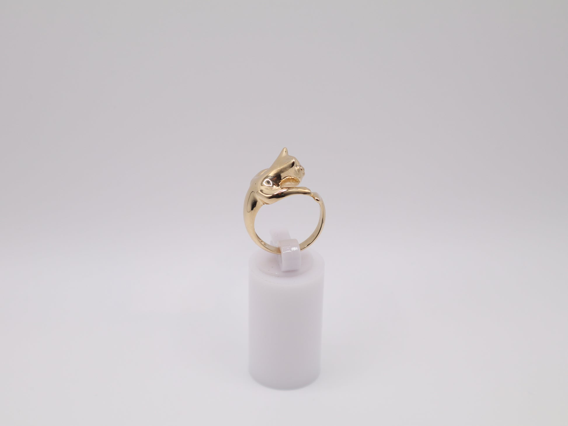 6.4g Size 7.25, 3.5mm Cat Ring