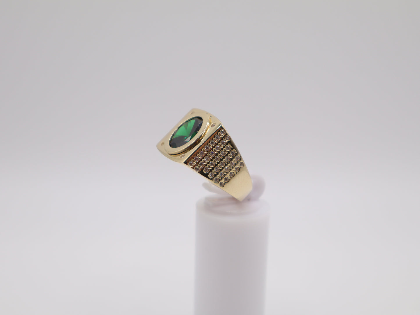 Size 9, 2.6mm, Bright Green Ring