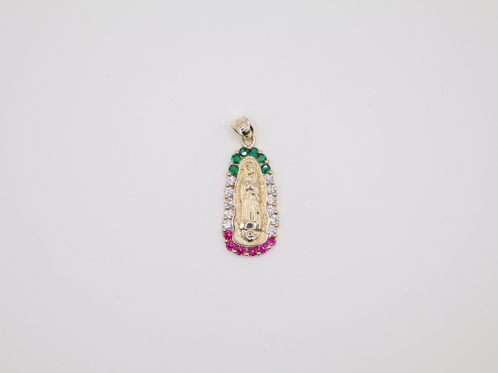 6.6g 1.75in, 17mm Green, White, Red Stone Virgin Mary Pendant