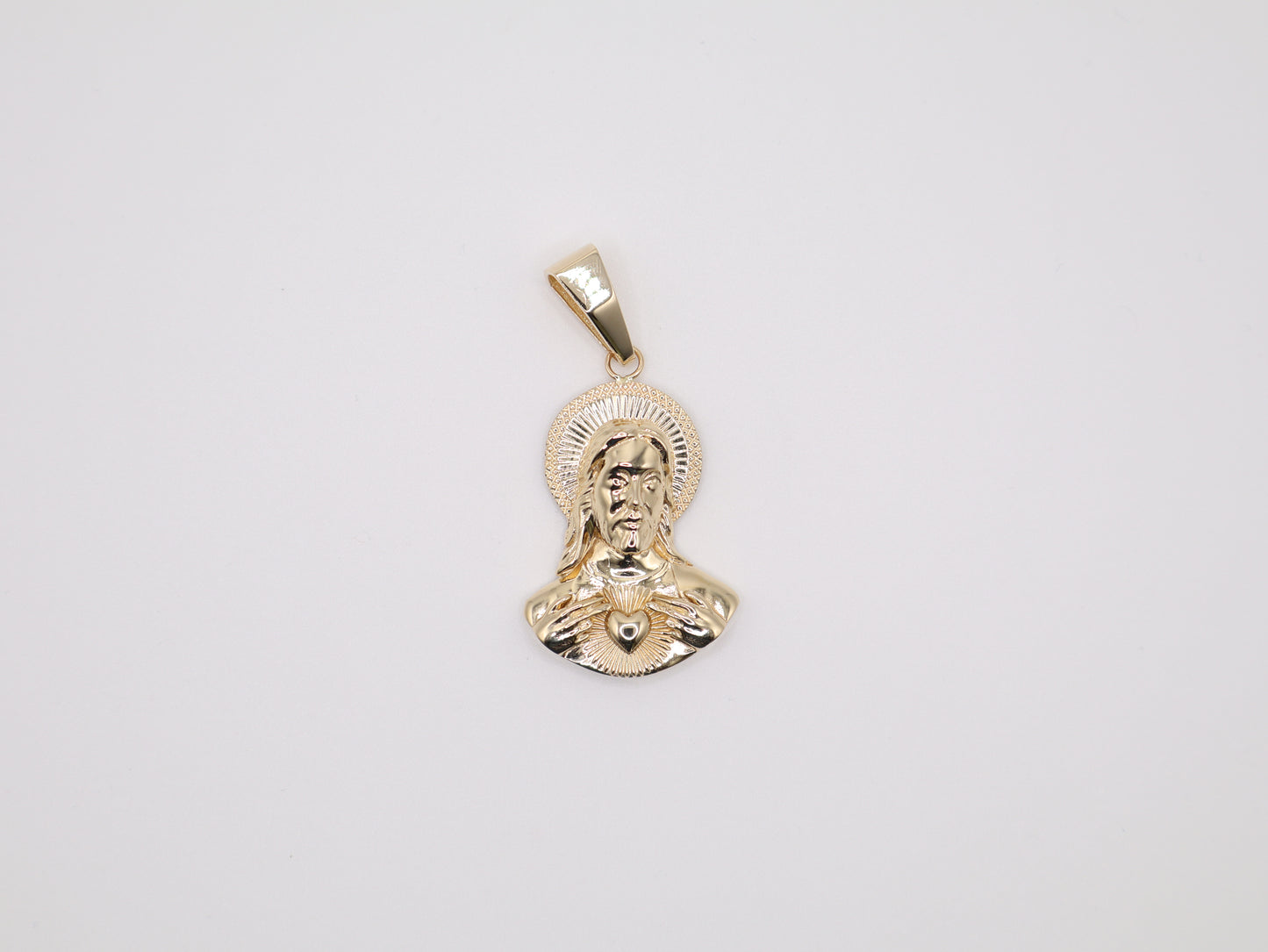 7.4g 2in, 25mm Sacred Heart of Jesus Christ Pendant
