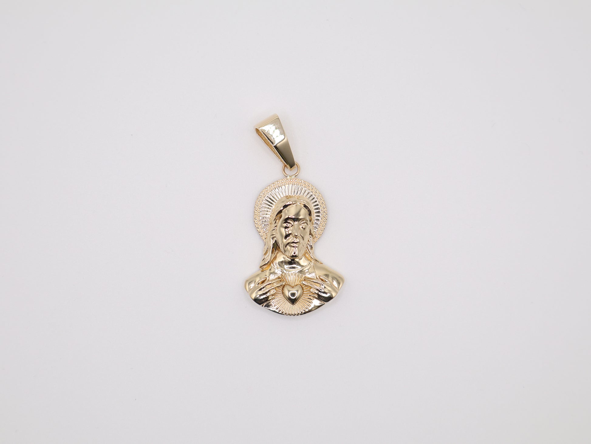 7.4g 2in, 25mm Sacred Heart of Jesus Christ Pendant