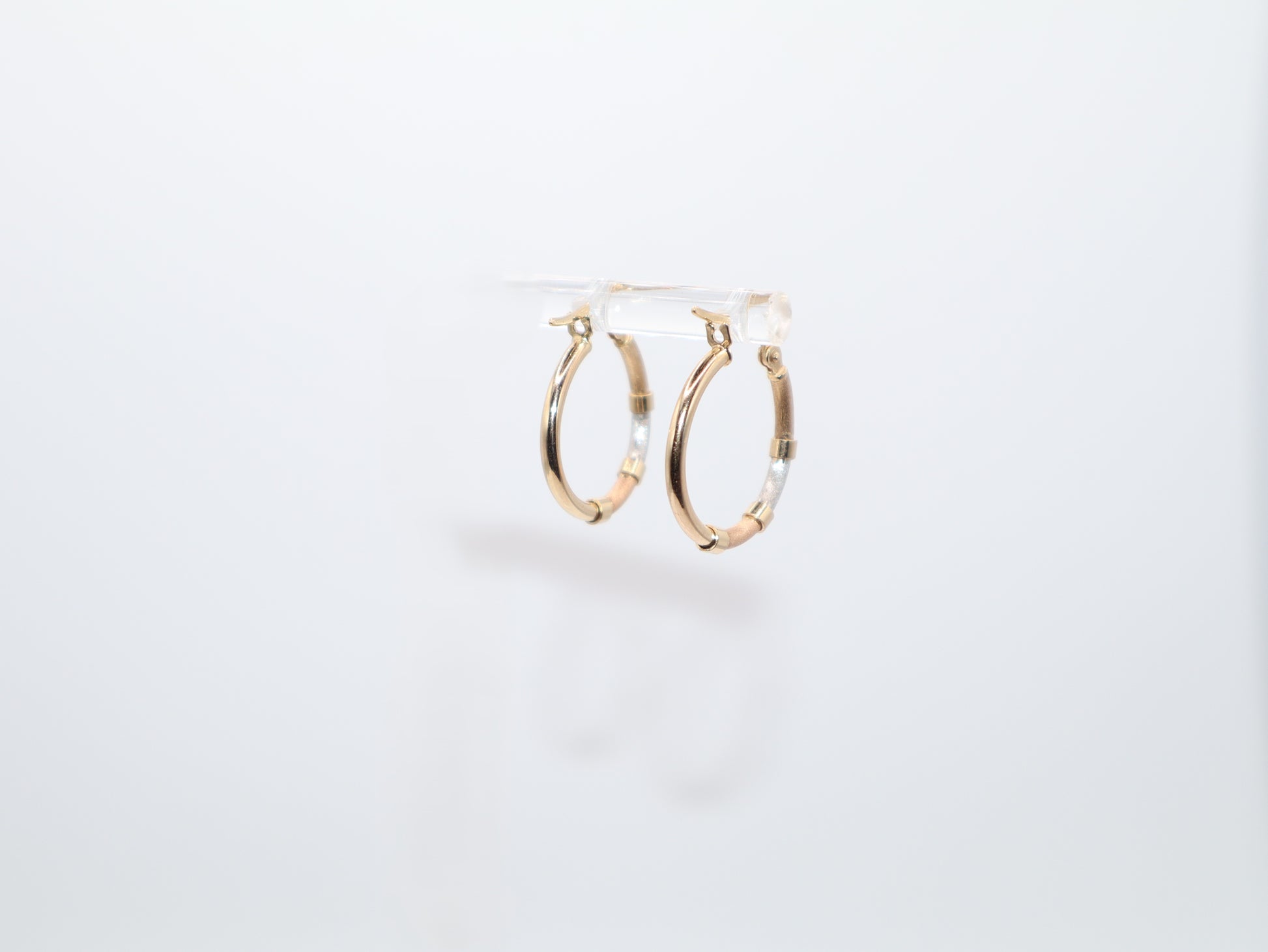0.75in, Tri-Color Hoop Earrings
