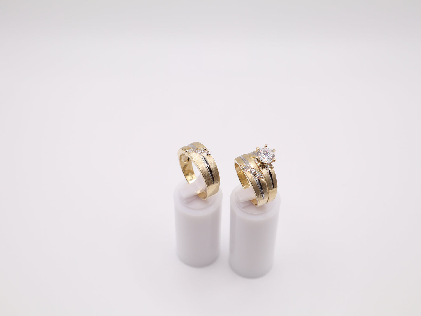 4.2mm Brushed Engagment Ring Set
