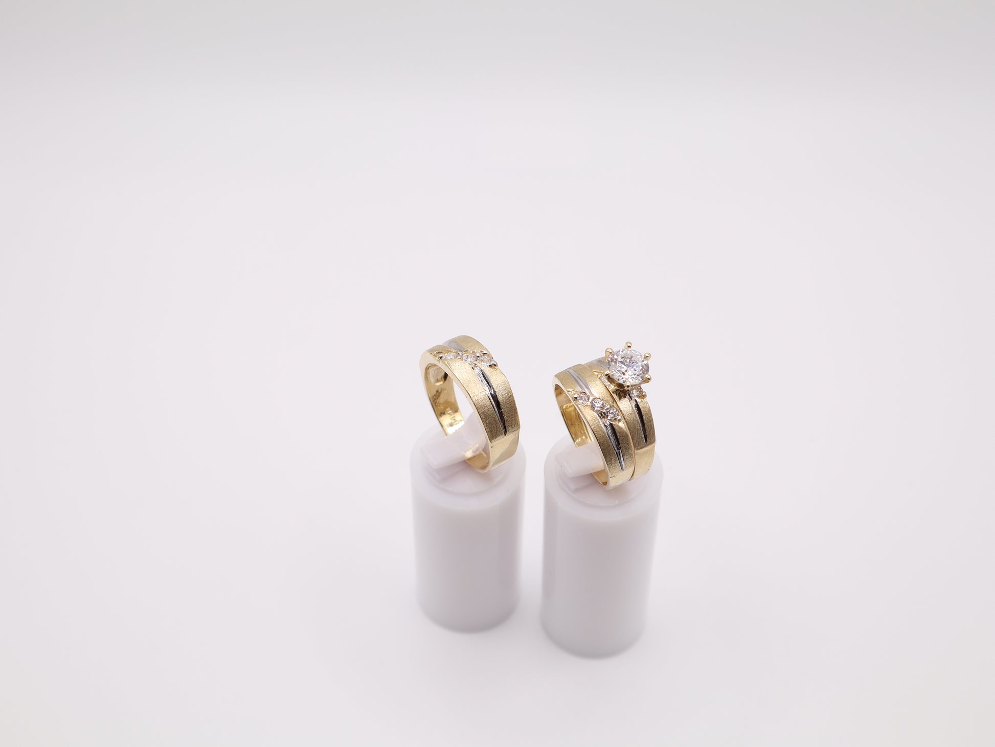 4.2mm Brushed Engagment Ring Set