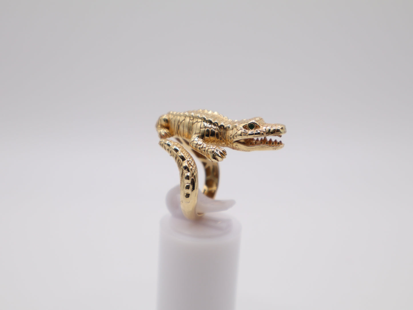 Size 8, 3.8mm Alligator Ring