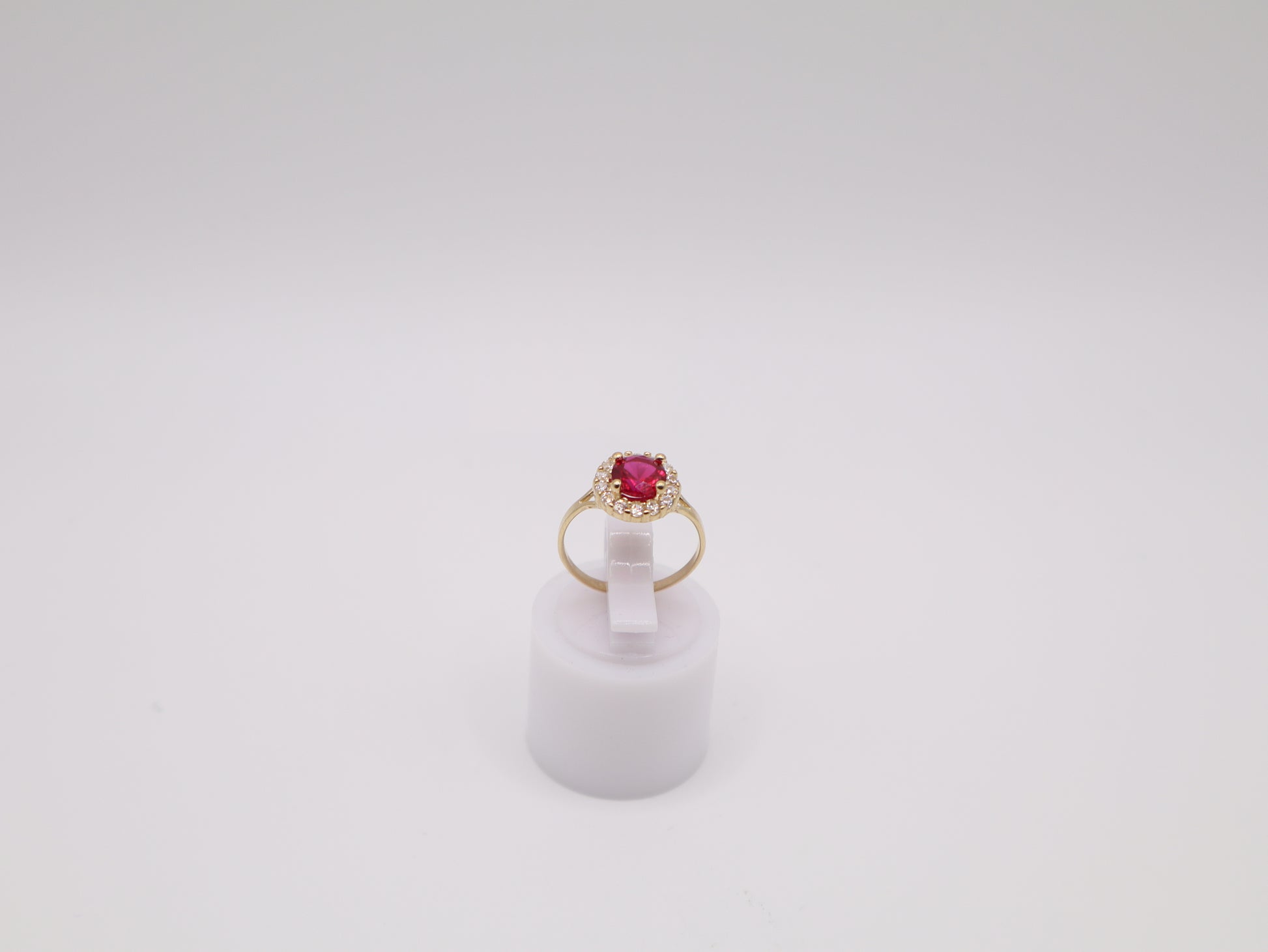 1.2g, 3 Ring Size, 1.56mm Red Stone Ring