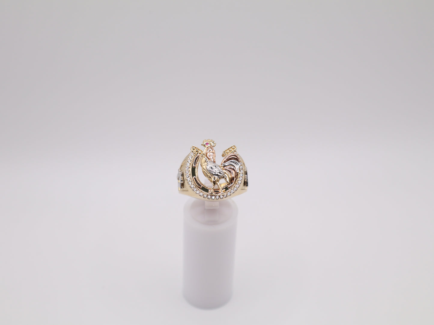 11.6g, 10.25 Ring Size, 5.34mm Rooster on Horseshoe Ring
