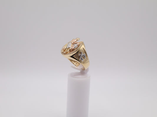11.6g, 10.25 Ring Size, 5.34mm Rooster on Horseshoe Ring