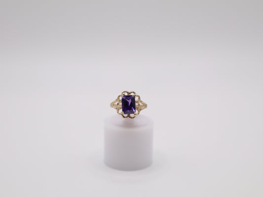 1.3g, 2 Ring Size, 1.75mm Purple Stone Ring