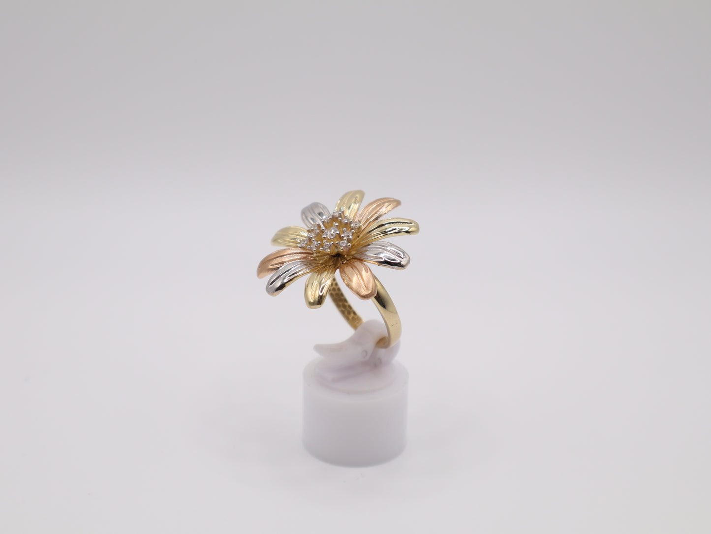 6.7g, 8 Ring Size, 2.78mm Tri-Color Sunflower Ring