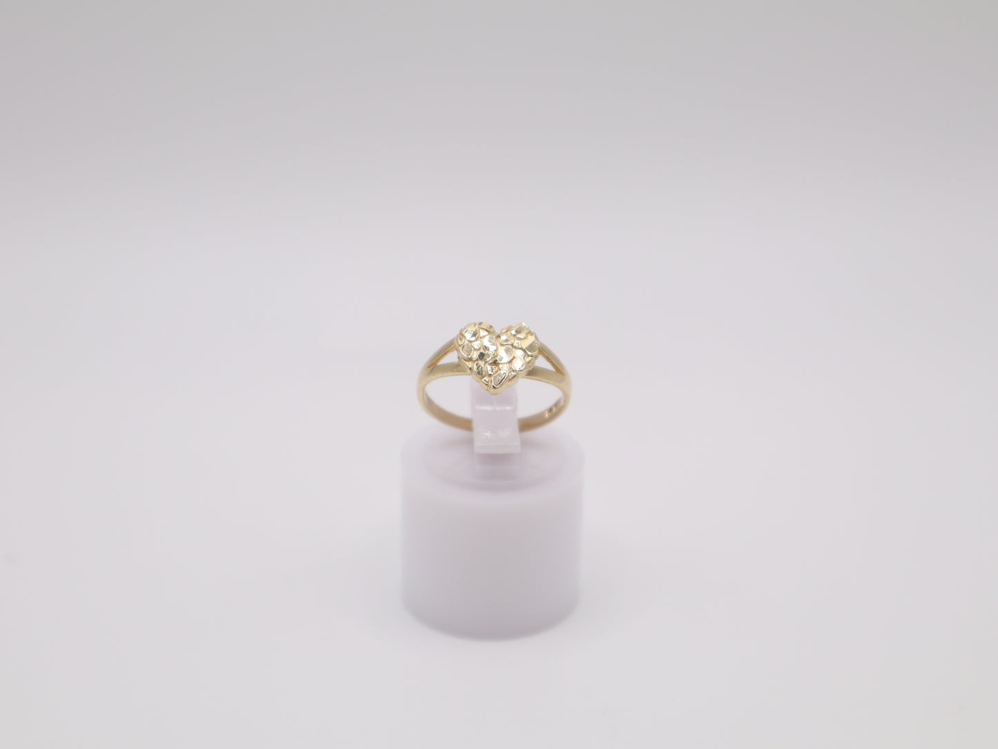 1.2g, 3.5 Ring Size, 1.69mm Nugget Heart Ring