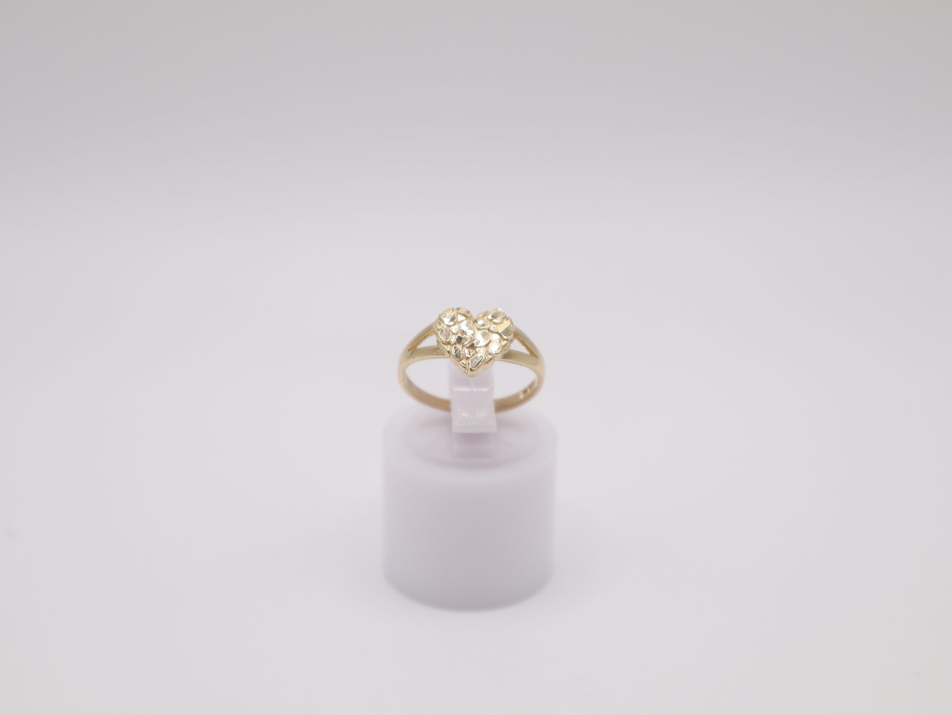 1.2g, 3.5 Ring Size, 1.69mm Nugget Heart Ring