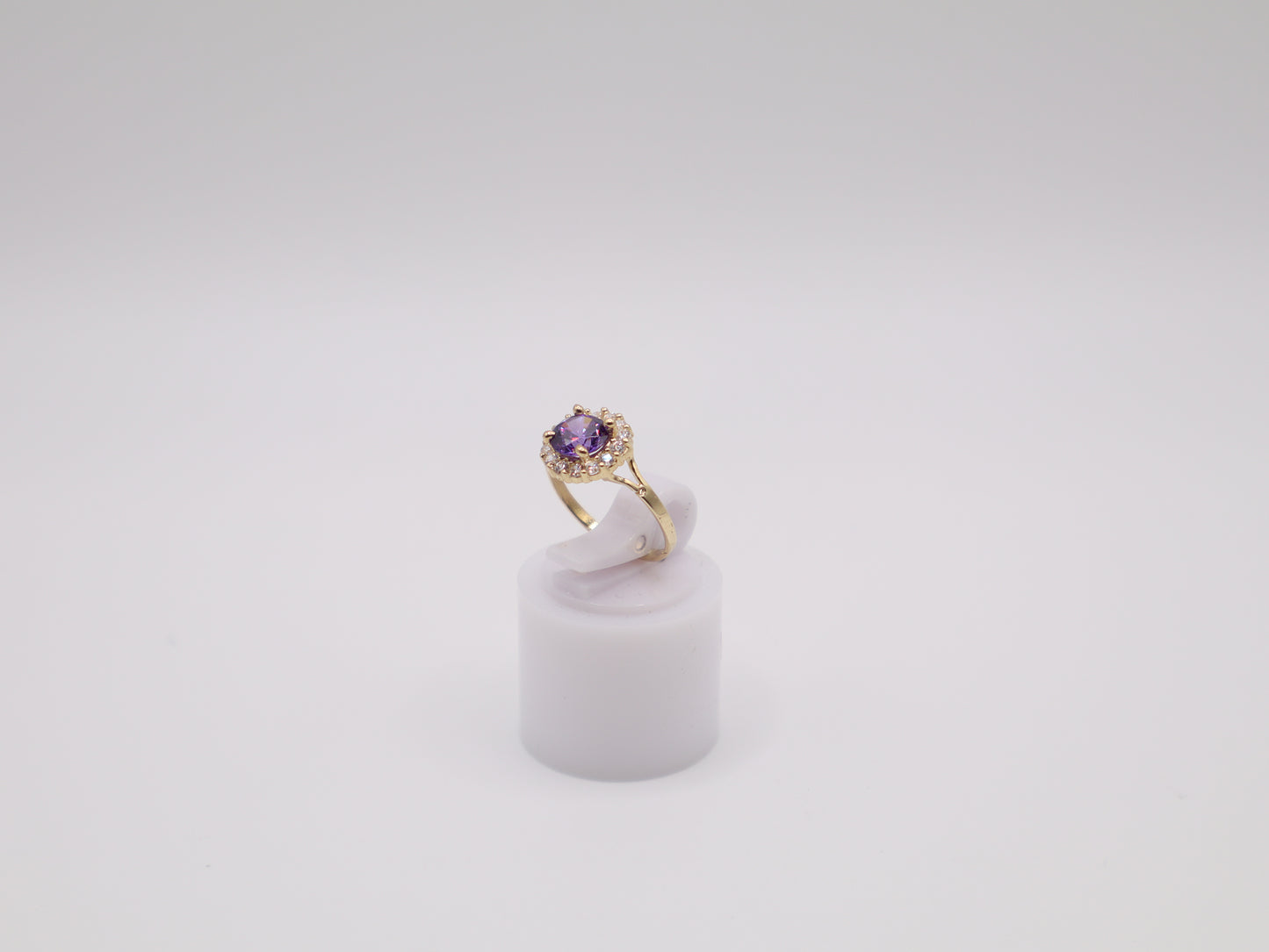 1.2g, 2.75 Ring Size, 1.3mm Purple Stone Ring