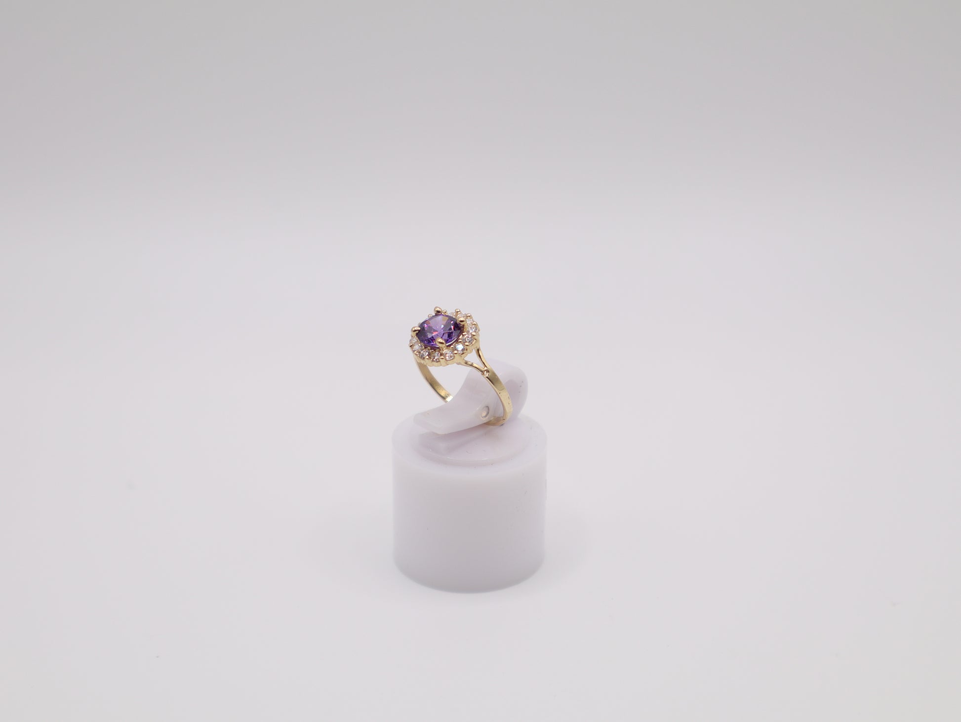 1.2g, 2.75 Ring Size, 1.3mm Purple Stone Ring